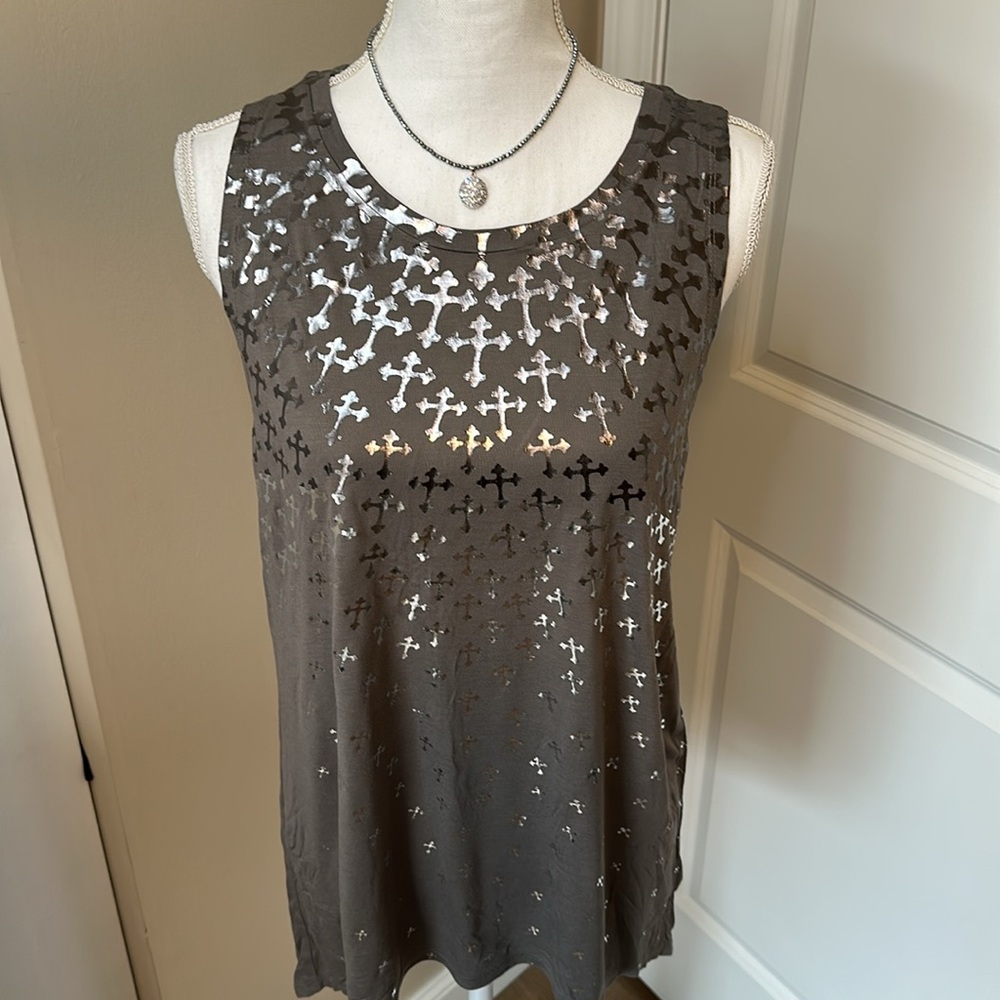 Women's Sleeveless Top with Cross Pattern High Low